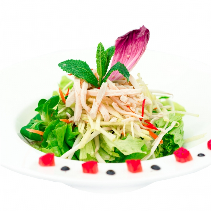Grande salade de poulet et fruits